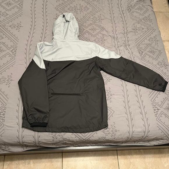 Nike Vintage Windbreaker Medium grey and red accents - Picture 2 of 2